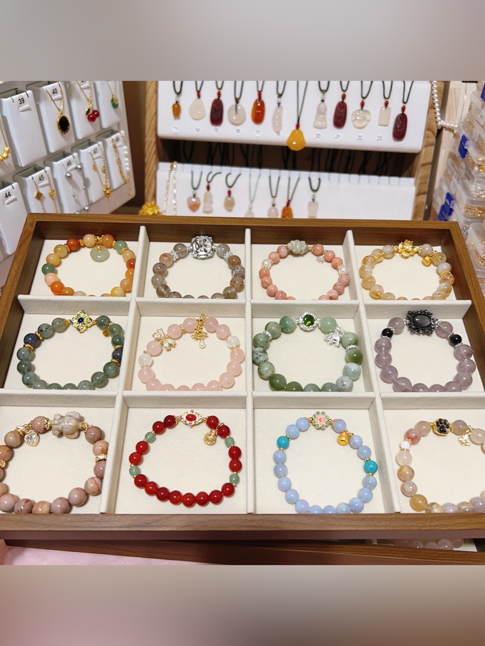 （05-12）Handmade bracelets for live show